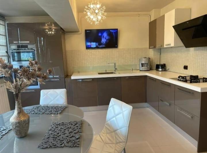 Apartament Lux Ultracentral كرايوفا المظهر الخارجي الصورة